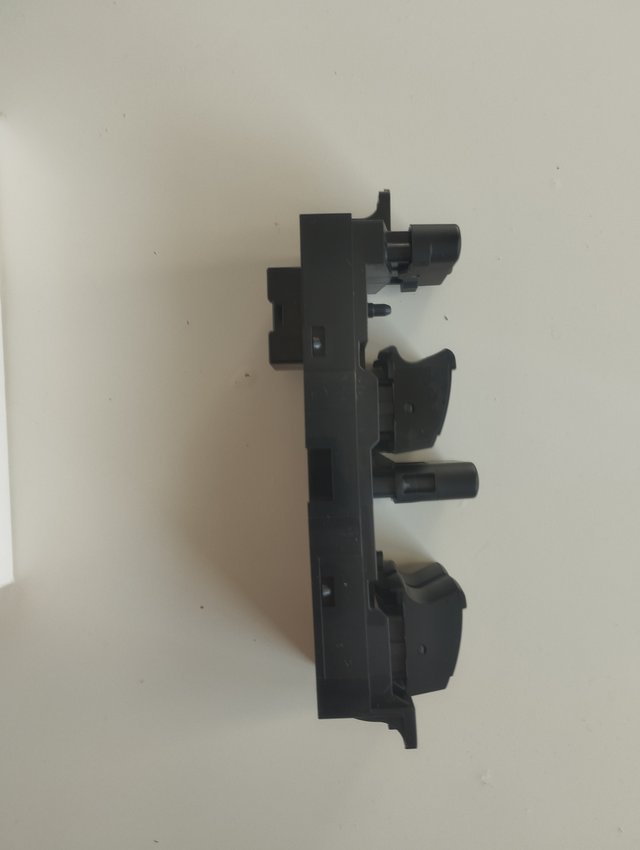 Mando elevalunas NUEVO delantero izq VW golf IV