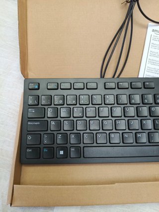 Teclado Amazon Basics USB Fino Negro