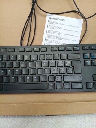 Teclado Amazon Basics USB Fino Negro