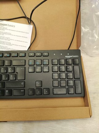 Teclado Amazon Basics USB Fino Negro