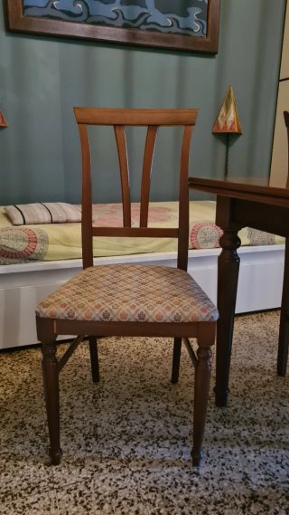 Tavolo allungabile 100x100 + 4 sedie ritiro a mano