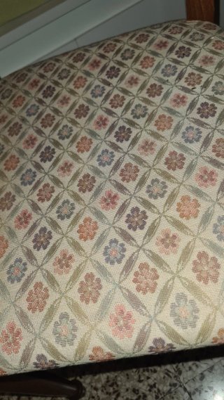 Tavolo allungabile 100x100 + 4 sedie ritiro a mano