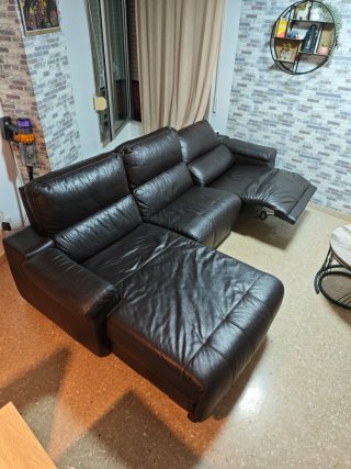 Sofá chaiselongue eléctrico de piel