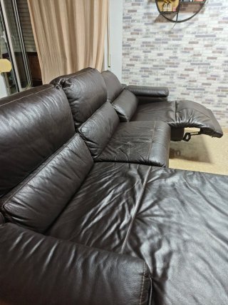 Sofá chaiselongue eléctrico de piel