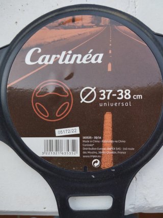 Fundación de cuero para volante de coche.
