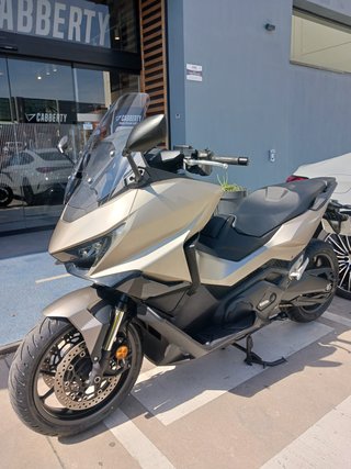 Honda Forza 750 Beige/Dorado Automática