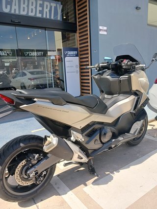 Honda Forza 750 Beige/Dorado Automática