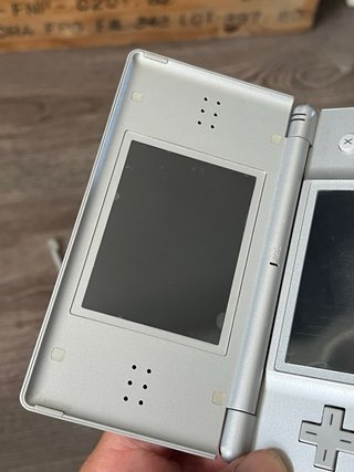 Nintendo DS Plata + 5 Juegos y Cargador