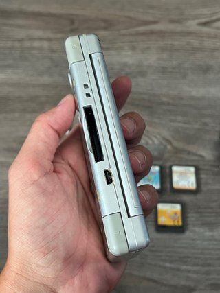 Nintendo DS Plata + 5 Juegos y Cargador