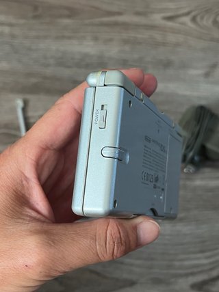 Nintendo DS Plata + 5 Juegos y Cargador