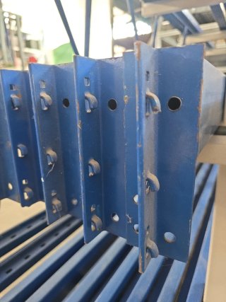 Estantería industrial metálica azul