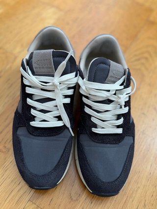 Zapatillas deportivas grises y negras OOTO