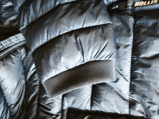 Chaqueta de plumas Hollister negra