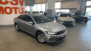 Volkswagen PASSAT 2.0 TDI 122 BUSINESS BERLINA (2021)