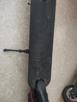 Due monopattini elettrici (senza batterie)