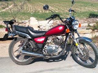 Yamaha SR Special Roja y Negra