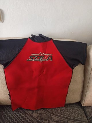 Traje de neopreno Rip Curl regalo  la camisa