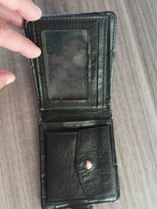Portafoglio uomo con chiusura