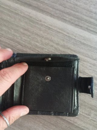 Portafoglio uomo con chiusura