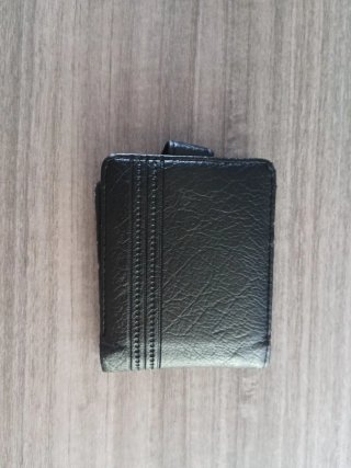 Portafoglio uomo con chiusura