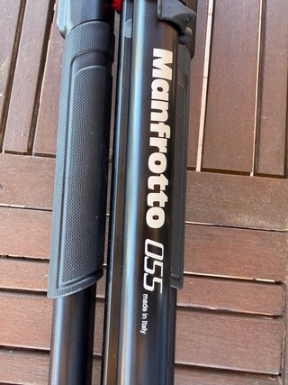 Trípode Manfrotto MK055