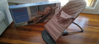 Hamaca Bebé BabyBjörn Bliss rosa empolvado