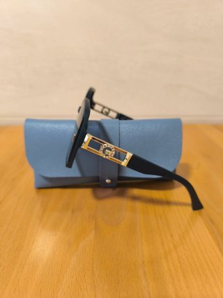 Occhiali da sole da donna blu navy
