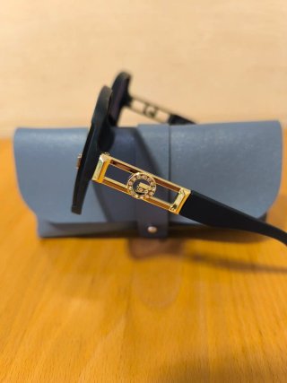 Occhiali da sole da donna blu navy