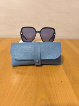 Occhiali da sole da donna blu navy