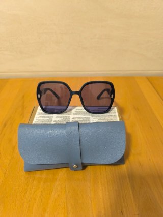 Occhiali da sole da donna blu navy