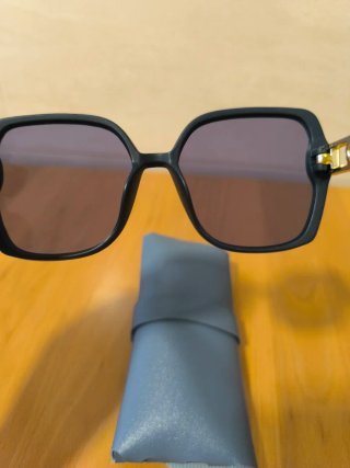 Occhiali da sole da donna blu navy