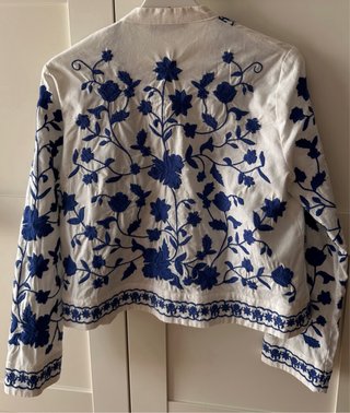 Chaqueta Zara bordada floral S