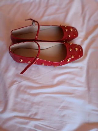Zapatos de la marca Dansi rojos