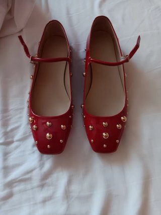 Zapatos de la marca Dansi rojos