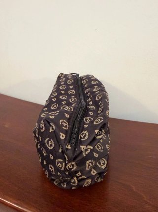 Pollini astuccio nero con logo dorato
