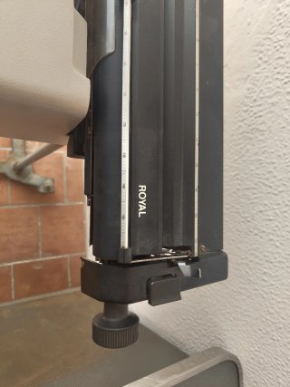Máquina de escribir Royal 780