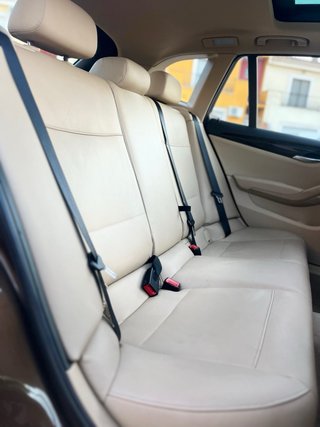 BMW X1 2012