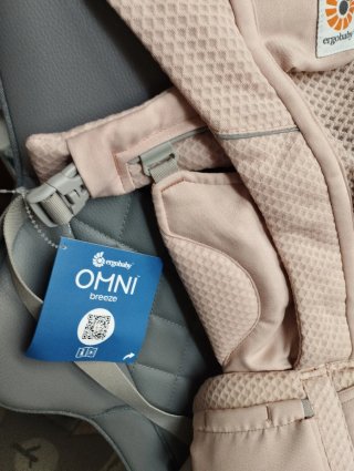 Mochila Ergobaby Omni Breeze Rosa
