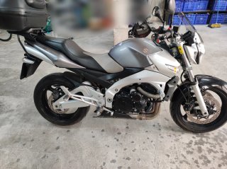 Suzuki GSR 600 Naked