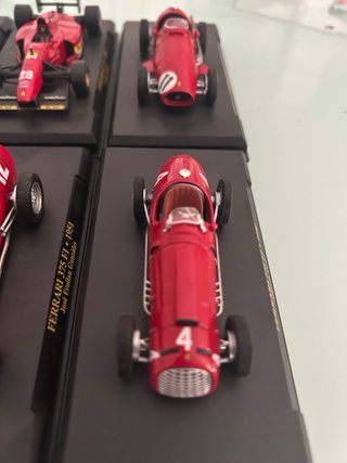 Modellini Ferrari 1:43 con mancanze,imperfioni