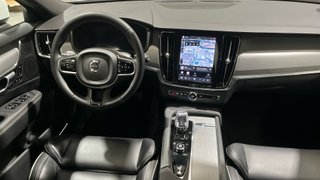Volvo V90  cross country  B4 plus awd 2024