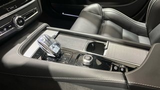 Volvo V90  cross country  B4 plus awd 2024