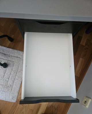 Escritorio con cajonera