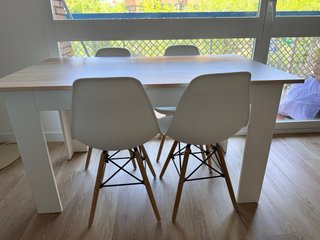 Mesa comedor + 4 sillas nórdicas