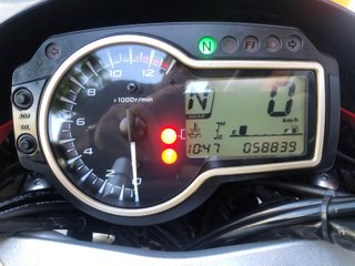 Suzuki GSR 750