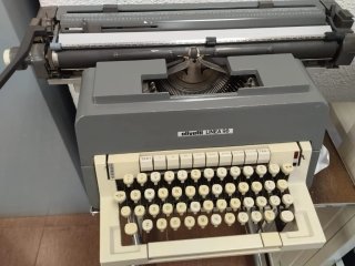 Olivetti Línea 98 Máquina de Escribir