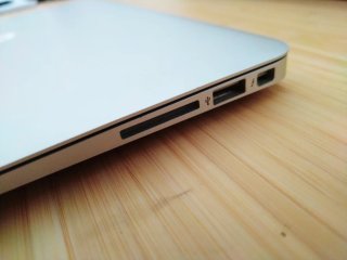 MacBook Air 13 i5 128GB 4GB RAM 2015 Plata