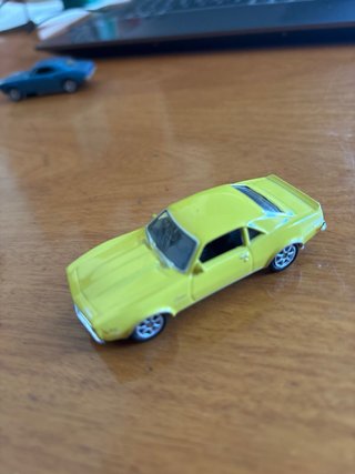 Chevrolet Camaro 1968 Welly 1:60 Amarillo