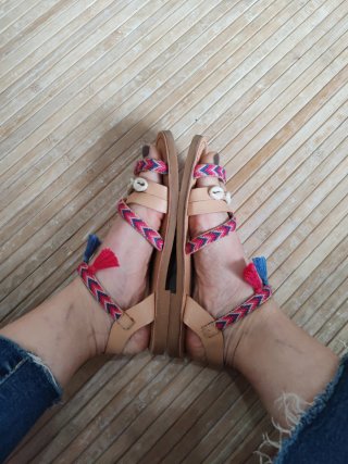 Sandalias Zara Niña Talla 35 Borlas y conchas rosa
