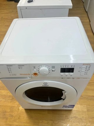 Lavadora y secadora  Indesit Innex 7kg y 5  1600rp